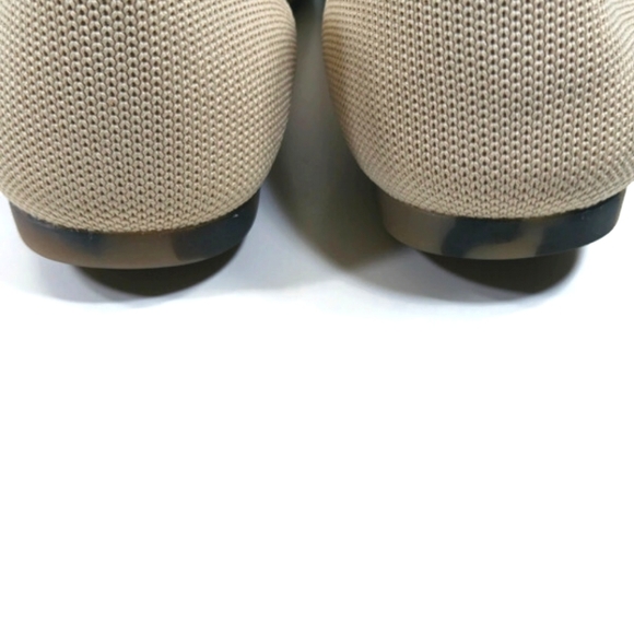 SS1640 EUC $149 Rothys Ecru Pointy Toe Ballet Flats—left shoe:9, right shoe:9.5 - Picture 10 of 10